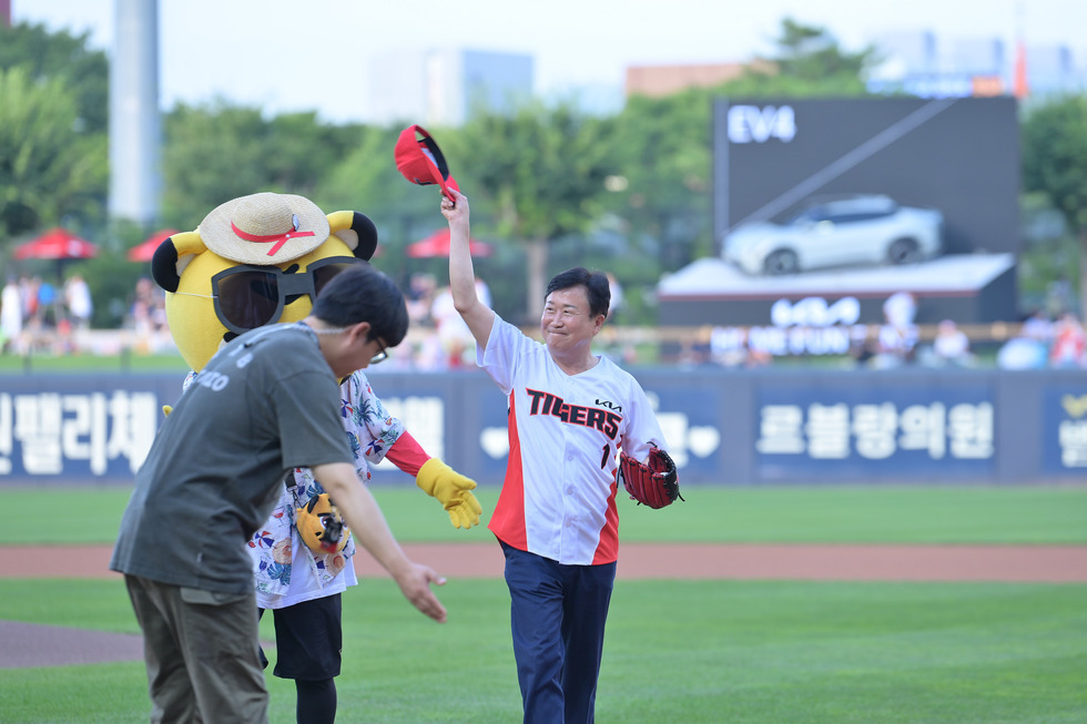 20250703 2025 KBO 프로야구 시구-12.jpg