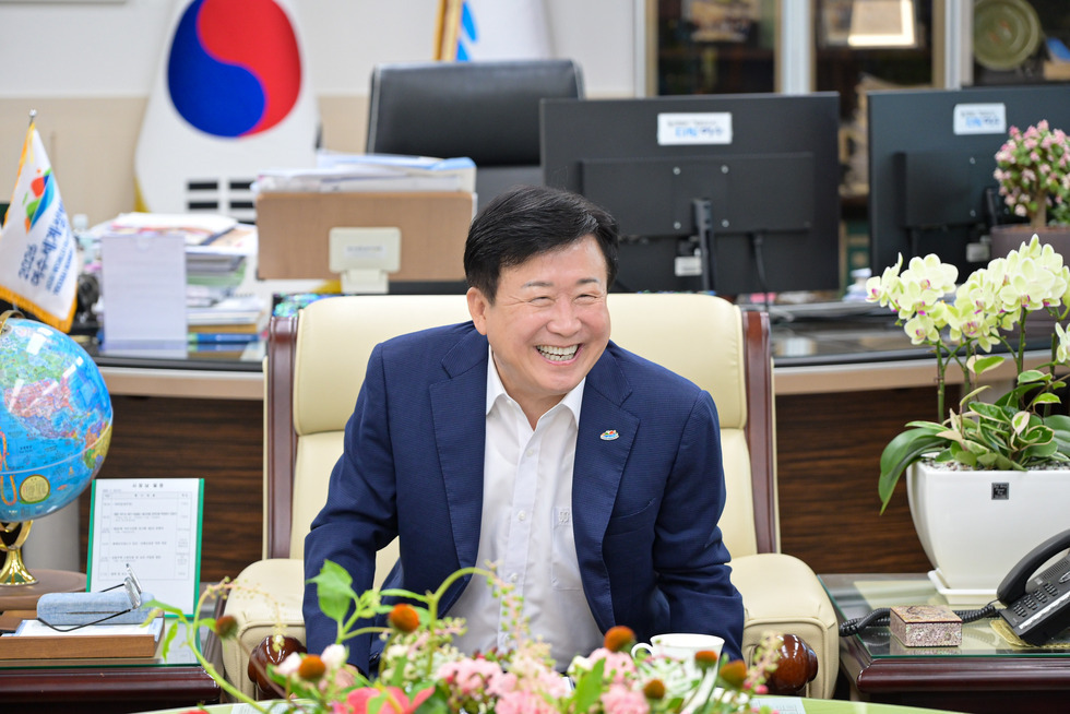 20250723 여수 K-메가 아일랜드 페스티벌 입장권 후원증서 전달식-8.jpg