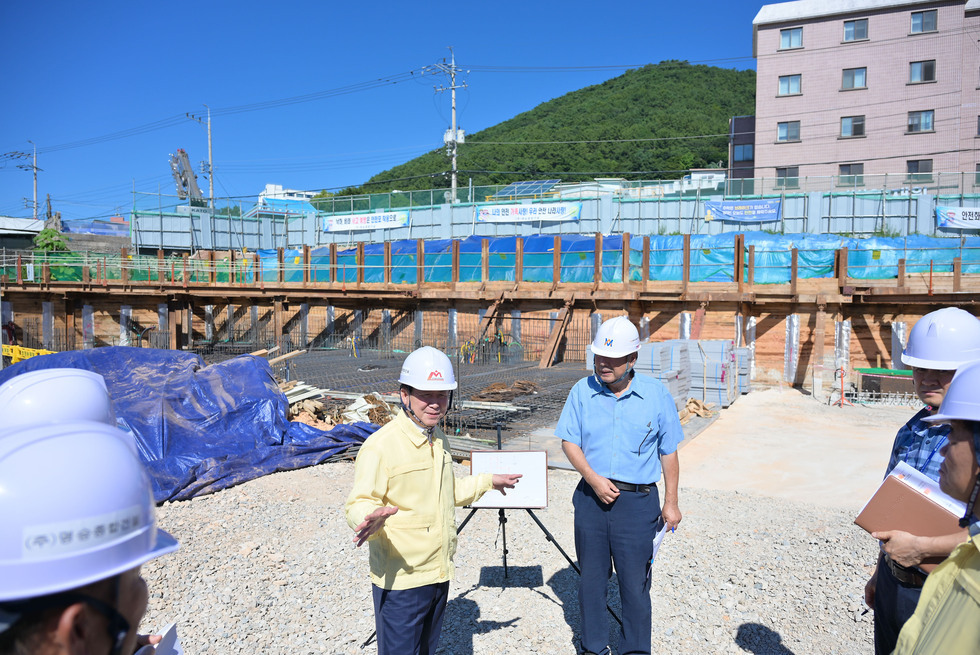 20250728 하절기 현안 사업 및 폭염 관련 현장 방문(동백노인복지관, 웅천국민체육센터)-4.jpg