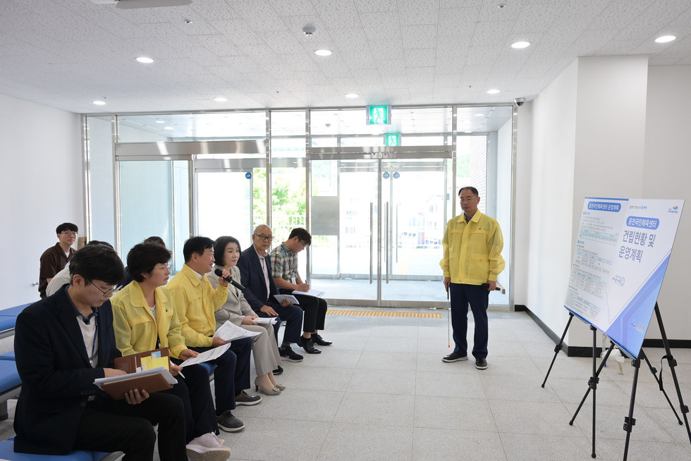 20250728 하절기 현안 사업 및 폭염 관련 현장 방문(동백노인복지관, 웅천국민체육센터)-9.jpg