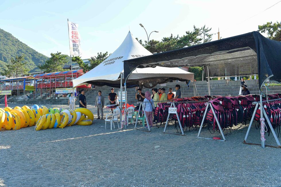 20250729 하절기 현안 사업 및 폭염 관련 현장 방문(웅천해수욕장, 만성리해수욕장)-12.jpg