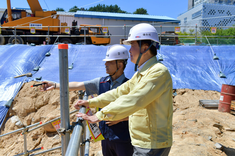 20250730 하절기 현안 사업 및 폭염 관련 현장 방문(생활SOC복합화사업장, 우두보건지소)-3.jpg