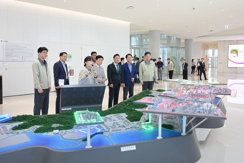 20250812 산업위기 선제대응지역 기업체 방문-7.jpg