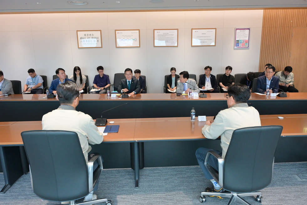 20250812 산업위기 선제대응지역 기업체 방문-22.jpg