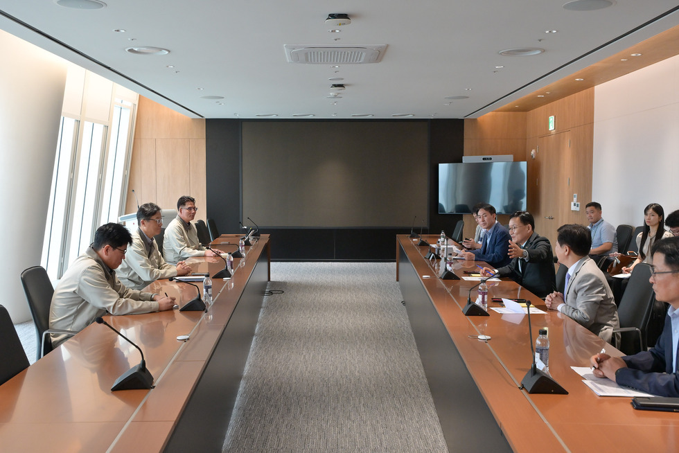 20250812 산업위기 선제대응지역 기업체 방문-25.jpg