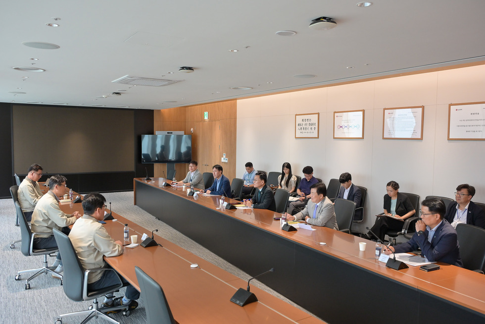 20250812 산업위기 선제대응지역 기업체 방문-31.jpg