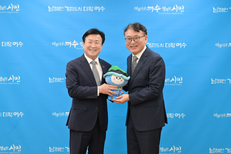 20250901 한국동서발전(주) 신호남건설추진본부 장애인생산품 지원 후원증서 전달식-3.jpg