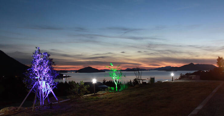 겨울밤바다의 노을 