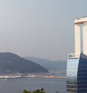 전망대에서 여수 바다 풍경입니다.