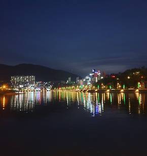 선소에서 바라보는 소호동방면 야경