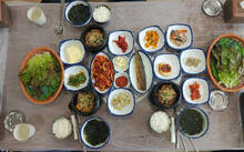 우렁쌈밥 상차림