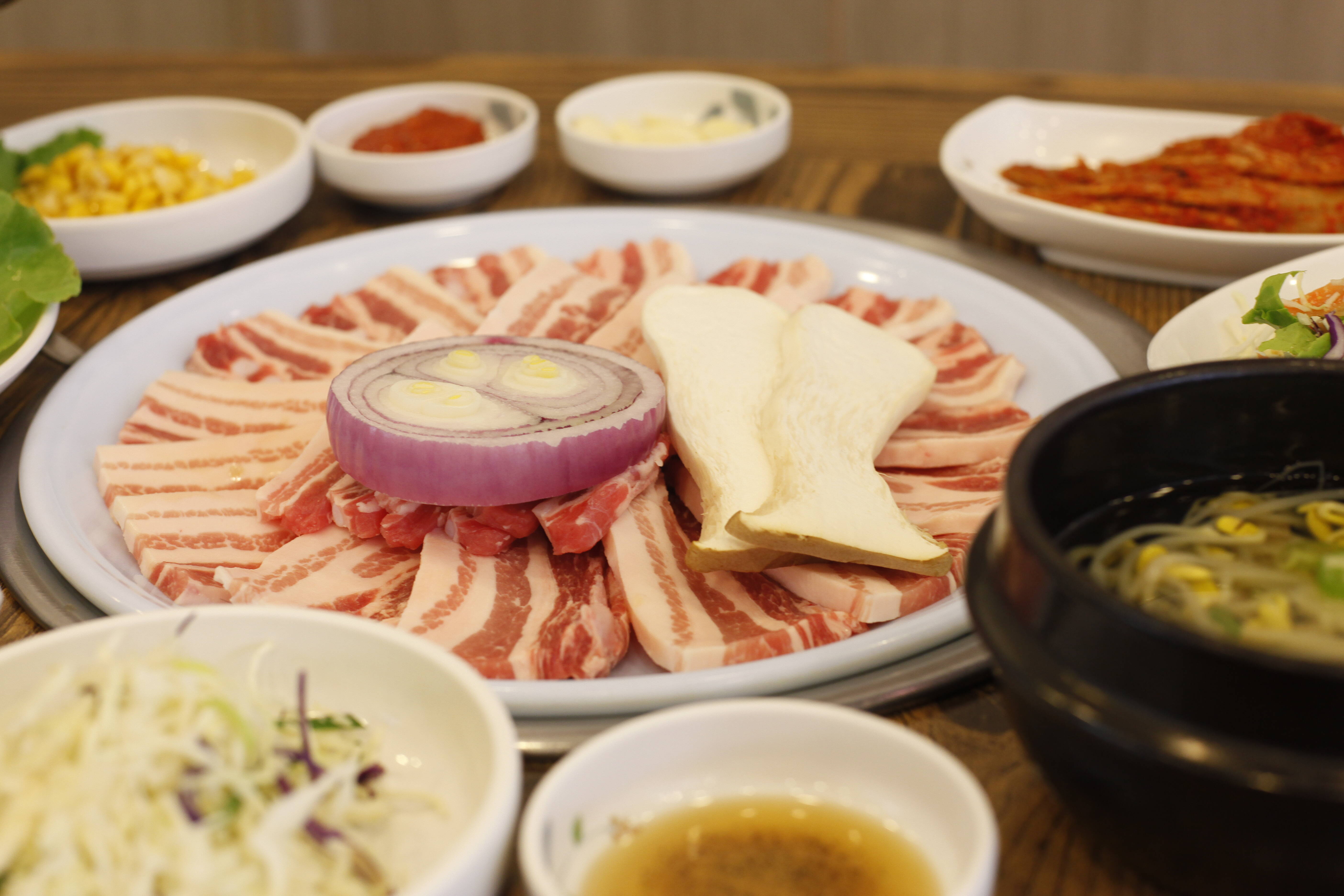 명성숯불갈비_생삼겹.JPG의 1번째 이미지