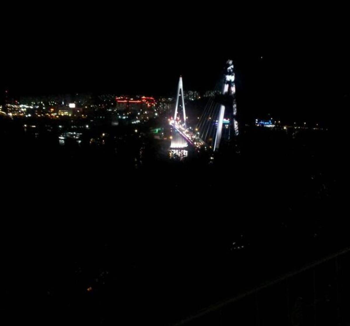 포스터(2010)의 2번째 이미지