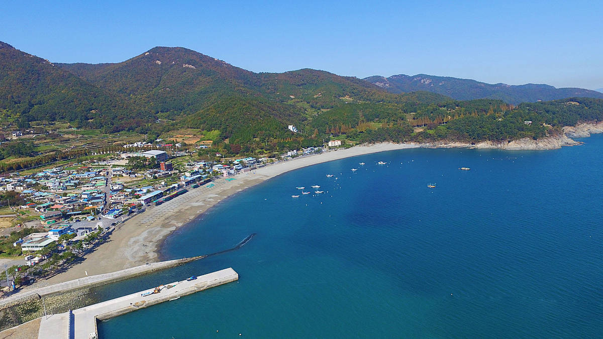 만성리 검은모래해변