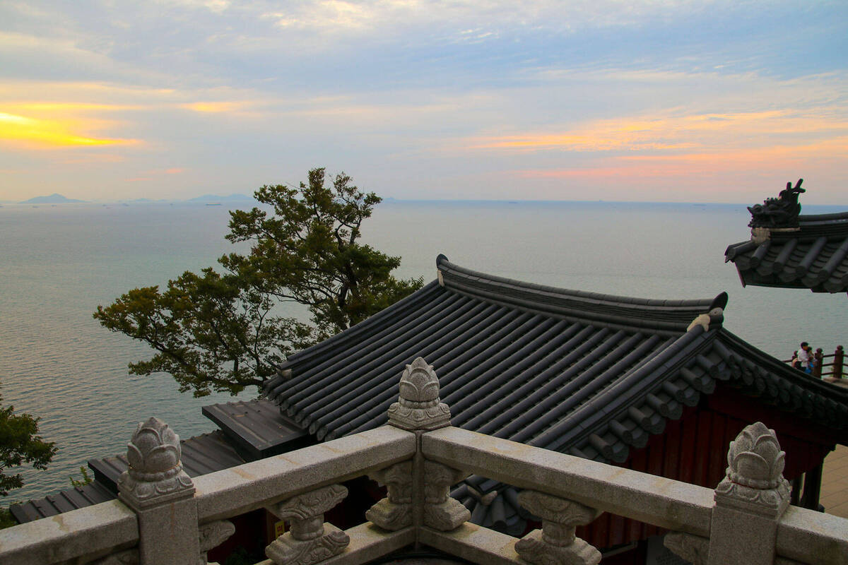 향일암에서 바라본 바다 전경