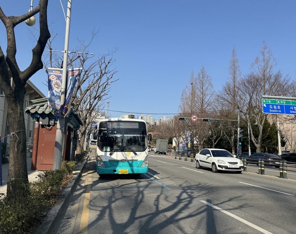 여수시, 26년 만에 시내버스 대개편… 주민설명회 27회 개최 - 건설 | 코리아NEWS