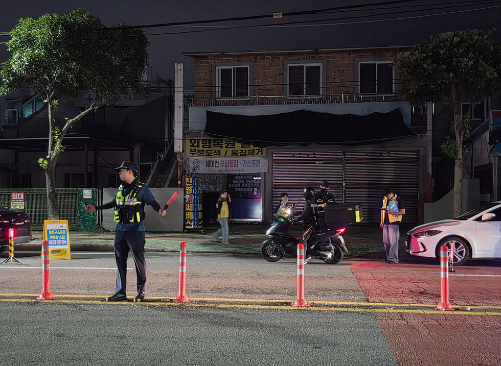 8-1 여수시, 불법 이륜자동차 합동단속… 31건 위반 적발.jpg