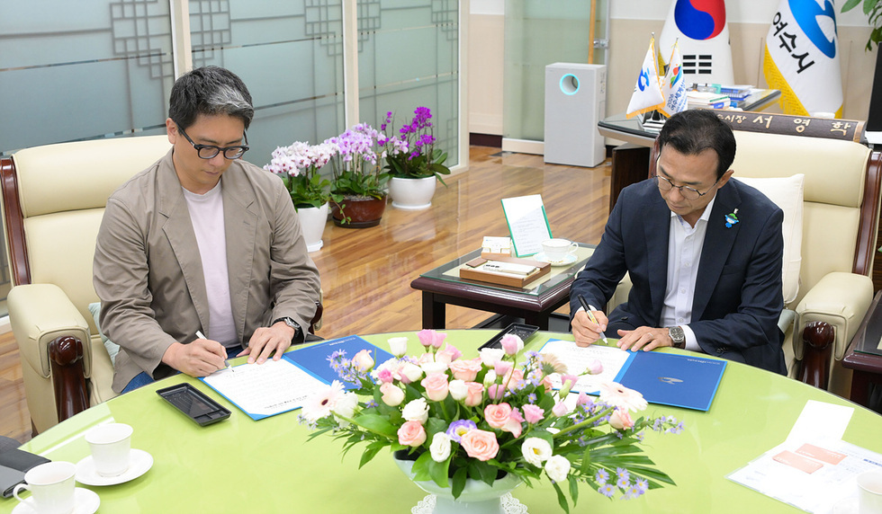 [추가] 1-2 여수시, ‘허영만 기념관’ 조성 위해 ㈜허영만과 업무협약 체결.jpg