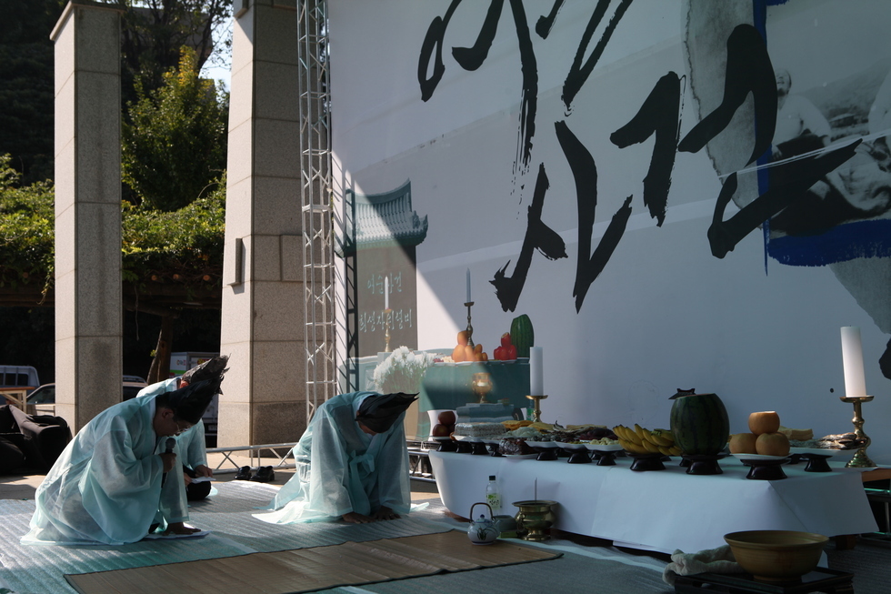 [여순사건 제67주기 여수지역 합동위령제·추모식] 추념하는 모습