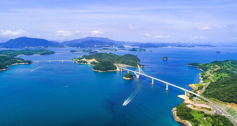 ▲麗水市が新しい観光コンテンツの開発やスマート観光都市づくりを通して「持続可能な海洋観光リゾートシティ」の基盤作りに拍車をかけている。